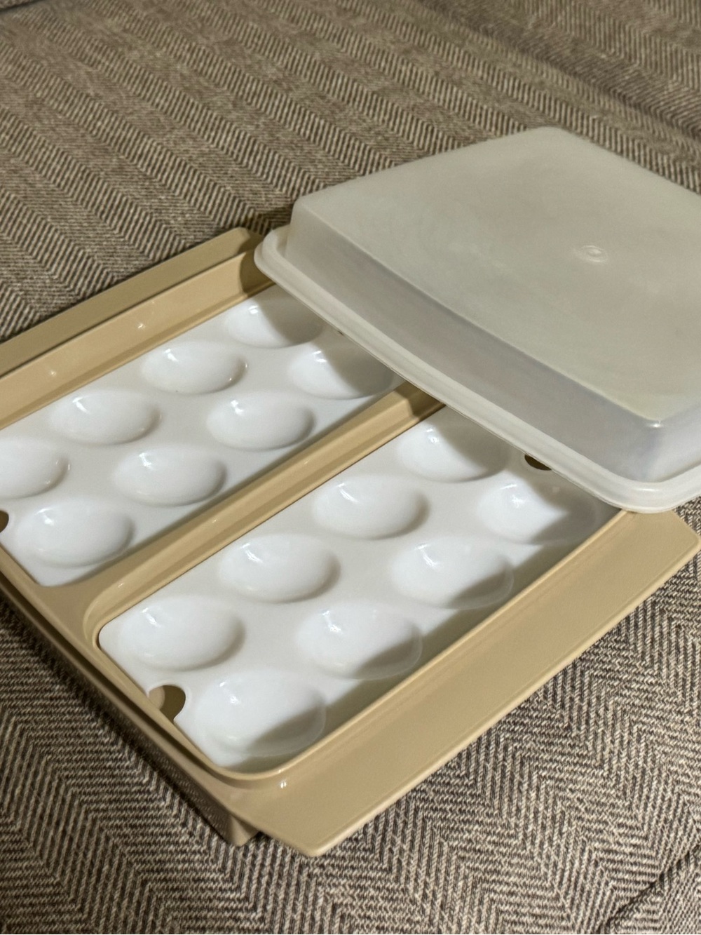 18 Piece Tupperware Bundle Lot